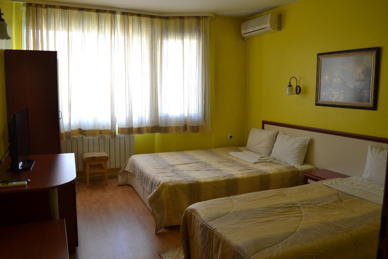 Hotel Perla Gorna Oryakhovitsa Exterior photo